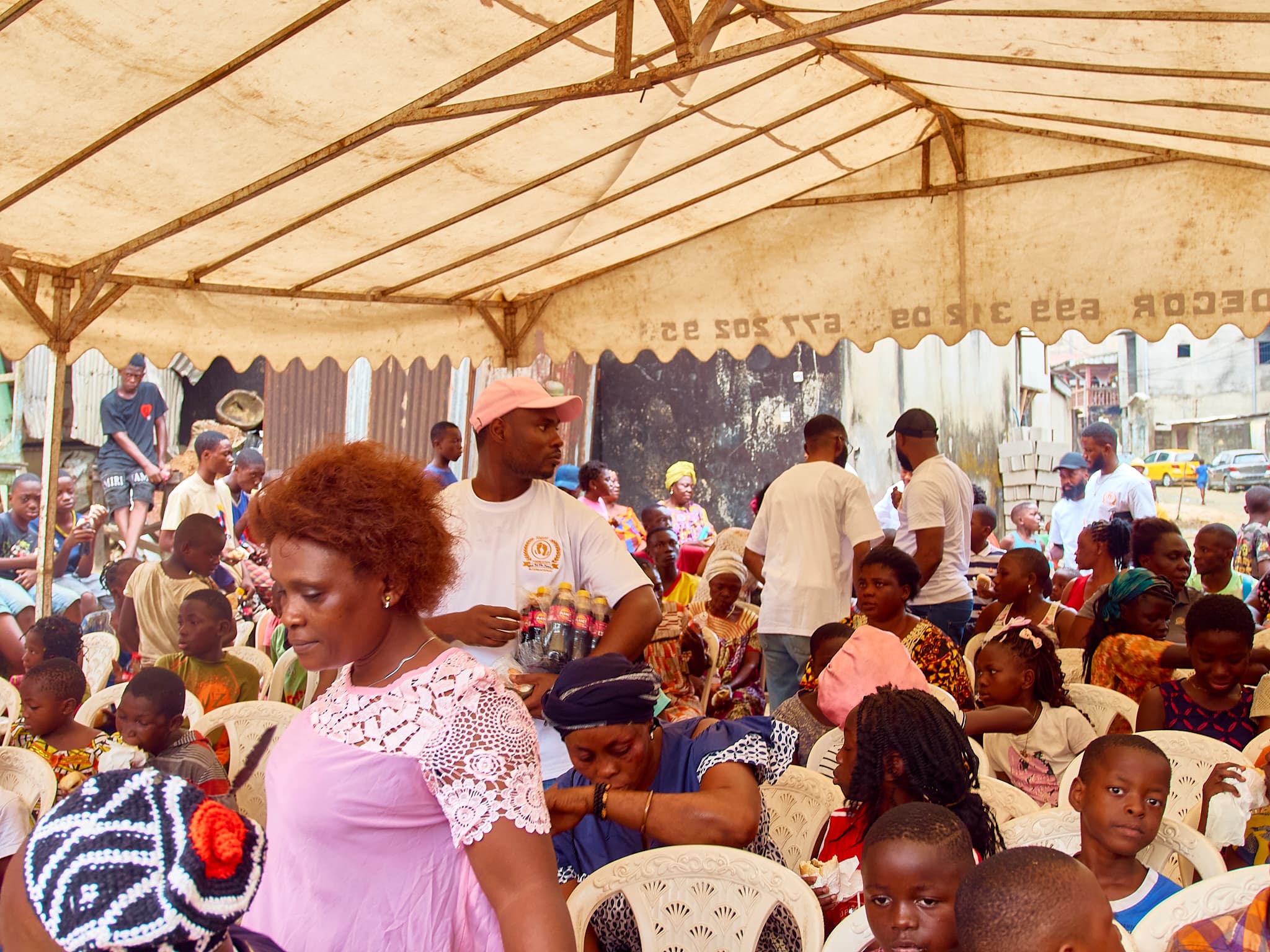 Step for the Future Foundation à Makèpè (Douala), déplacés du NOSO (photo 28)
